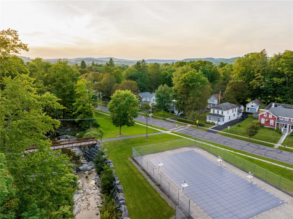 Neighborhood view from above Chapel Street